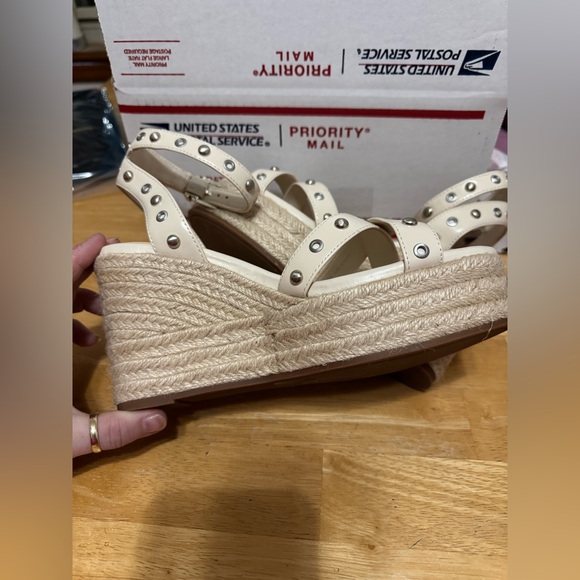Vince Camuto, size 7-1/2 M wedges, beige color. - Picture 6 of 12